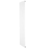 Strakke, witte designradiator met vlakke panelen en één kolom, afmetingen 1800 x 420 mm, ideaal voor moderne interieurs