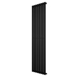 Ovale zwarte designradiator met één kolom, 1800 mm hoog en 480 mm breed, met een strakke, moderne uitstraling en gladde afwerking