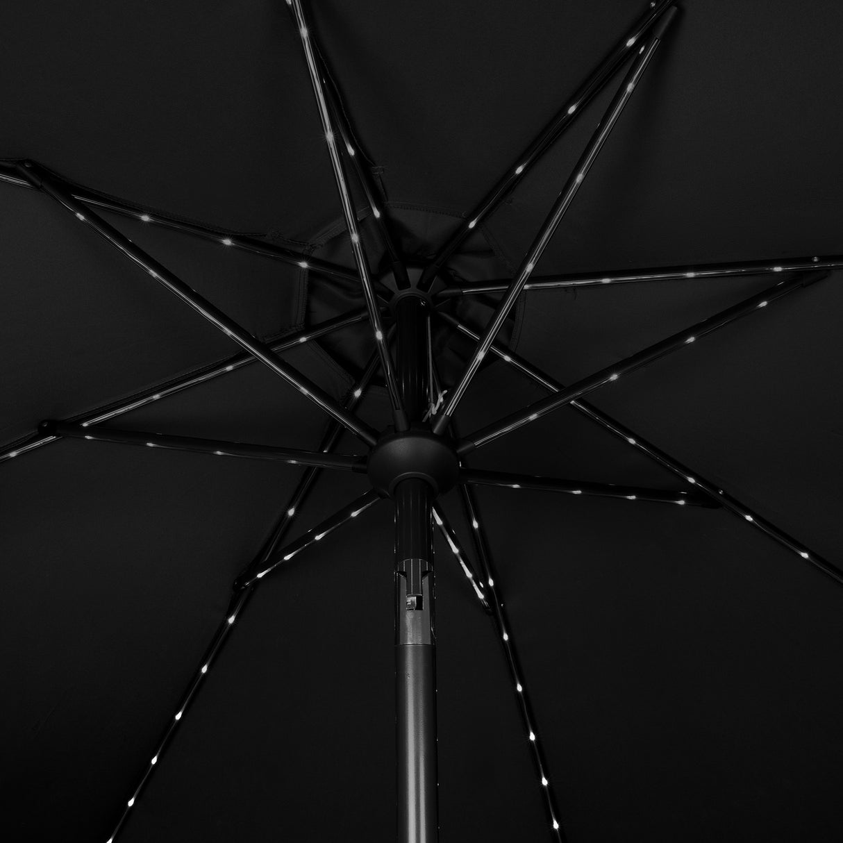 LED Kantelbare Stokparasol 2.7 m met Parasolvoet - Zwart