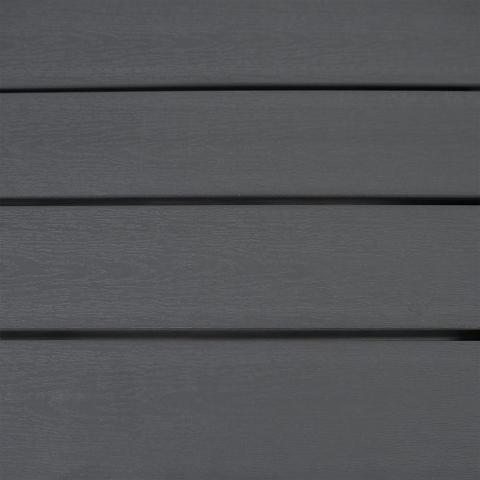 Donkergrijze houten planken met een gladde textuur, gelijkmatig geplaatst en perfect voor een moderne inrichting of vloerbekleding