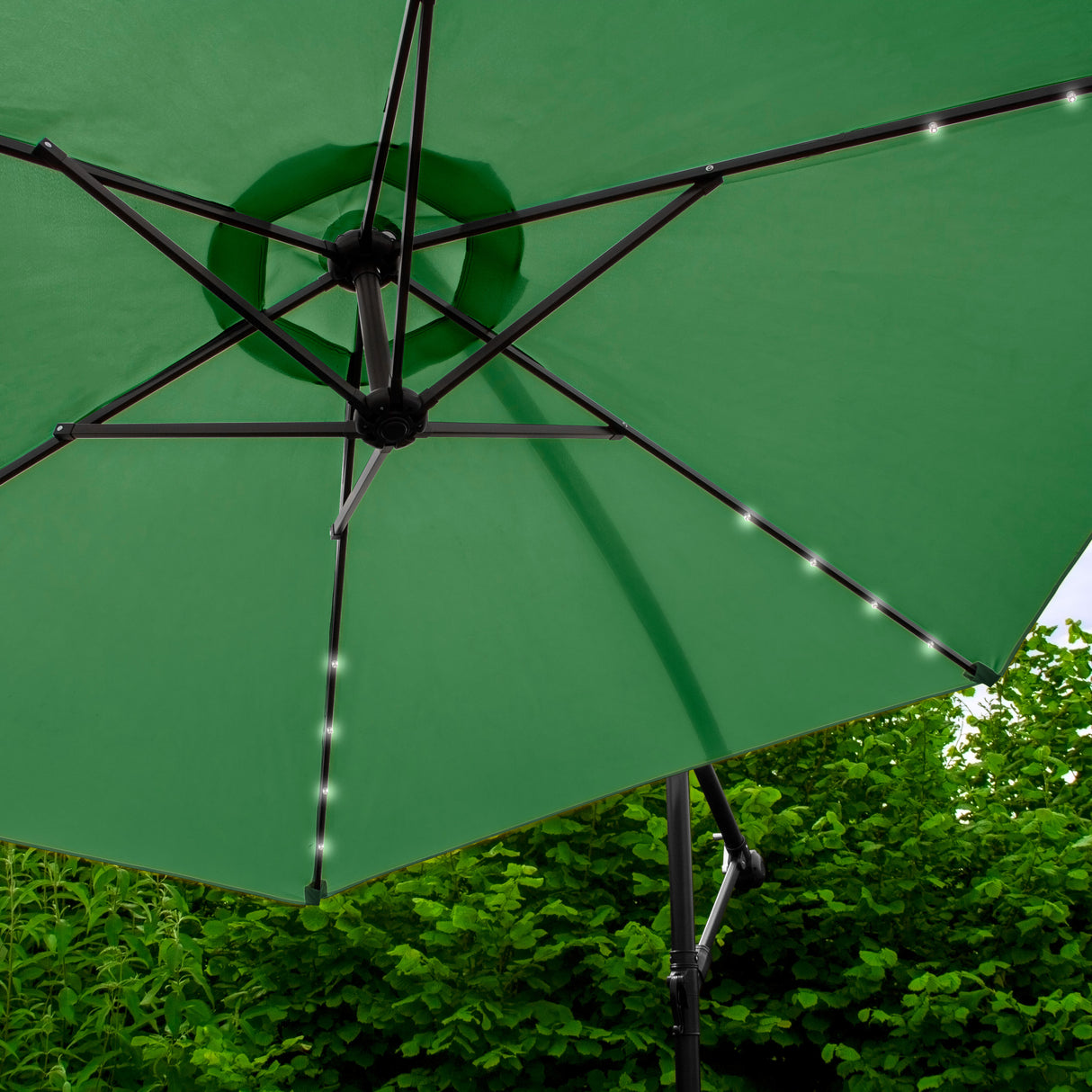 Groene 3 m LED Zweefparasol met Waaiervoet