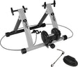 Zilveren magnetische fietstrainer Velo Pro met zwarte mat, stevige constructie, verstelbare weerstand en bijbehorende accessoires