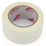 Witte tape op een rol met een gladde textuur, ideaal voor het bevestigen van vinyl en andere materialen bij het snijden en weeden