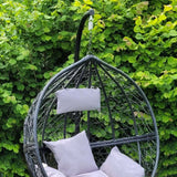 2 Zwarte Ei Stoelen