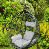2 Zwarte Ei Stoelen
